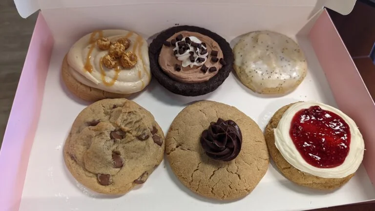 crumbl cookies nutrition facts