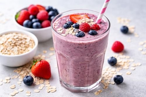 Creamy Berry Oatmeal Smoothie